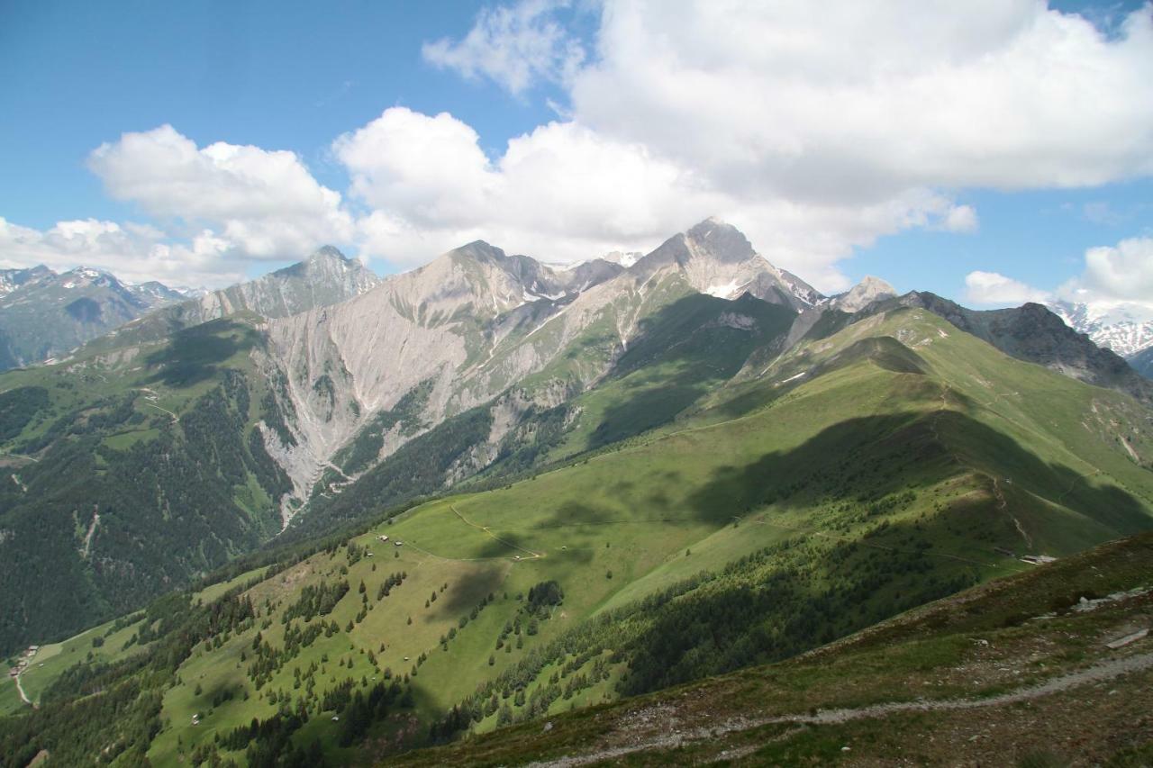 Hotel well-dorado Kals-am Großglockner Exterior foto